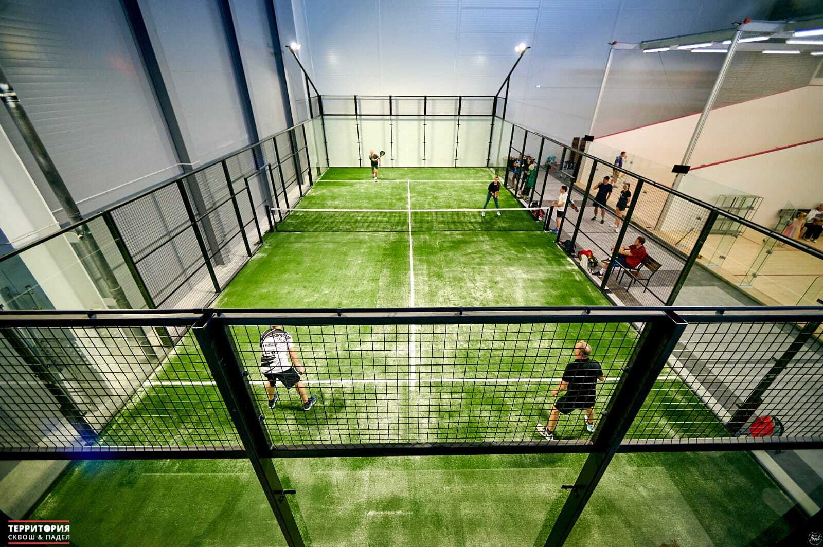 panoramic_roofed_court